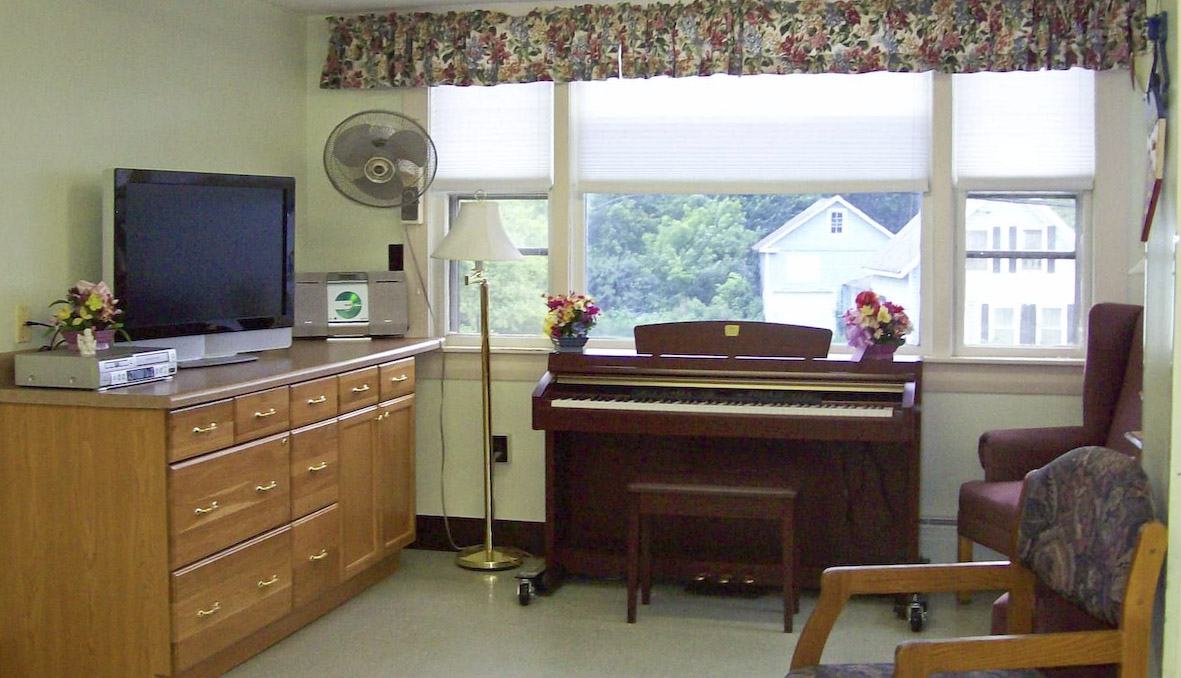Sanfield Rehabilitation & Living Center 95 Main Street Hartland, Maine 04943-0489
